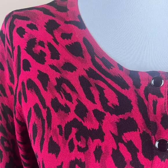 WHBM 3/4 Sleeve Cardigan Sweater Size M Red Black, Animal Print, Round Neckline - Picture 3 of 9